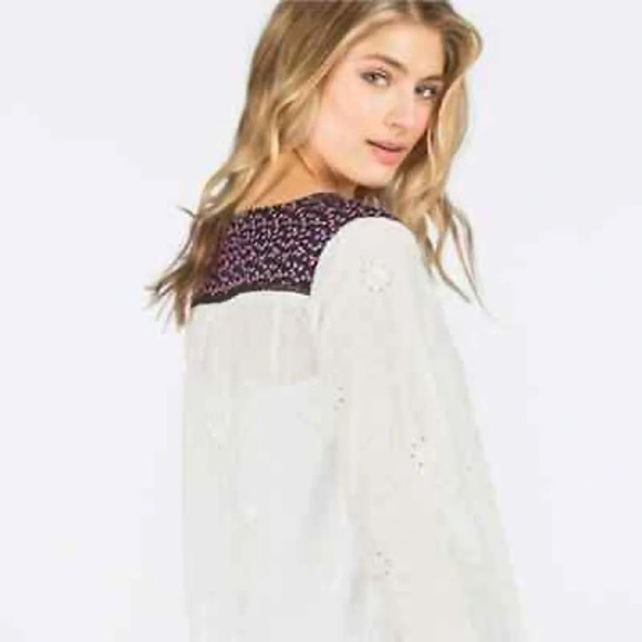 𝅺MATILDA Jane White Floral Top - Picture 2 of 9